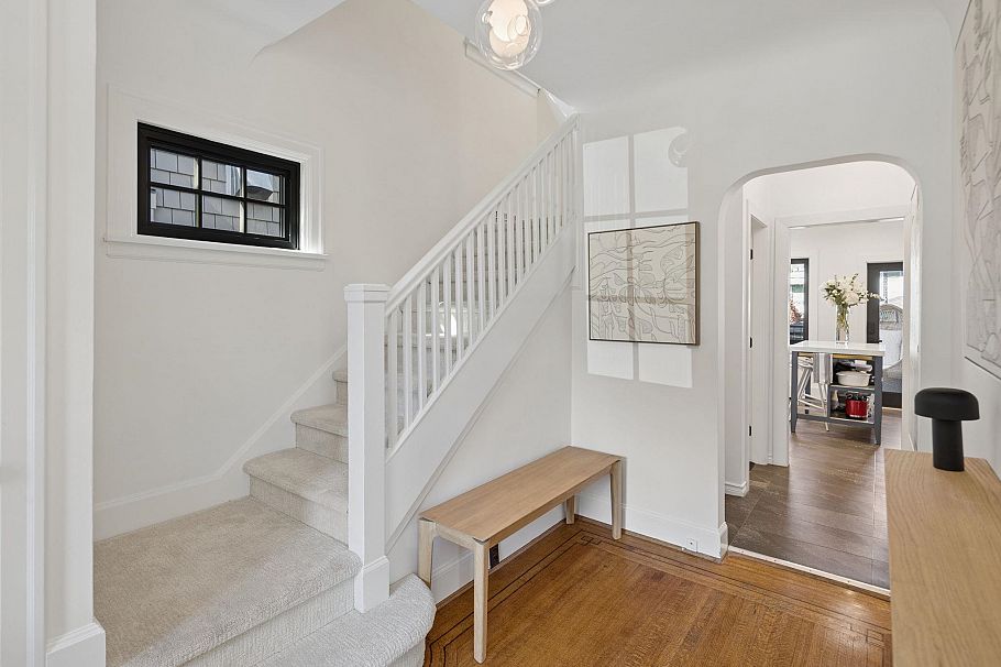 3137 W 24th Avenue Vancouver, BC - 3