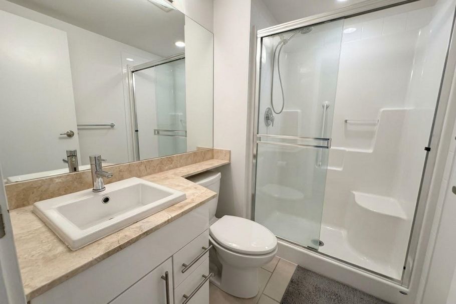 408 1633 Mackay Avenue North Vancouver, BC - 19