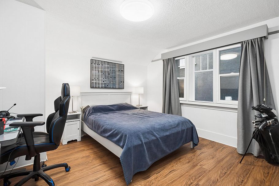 936 W 17th Avenue Vancouver, BC - 31