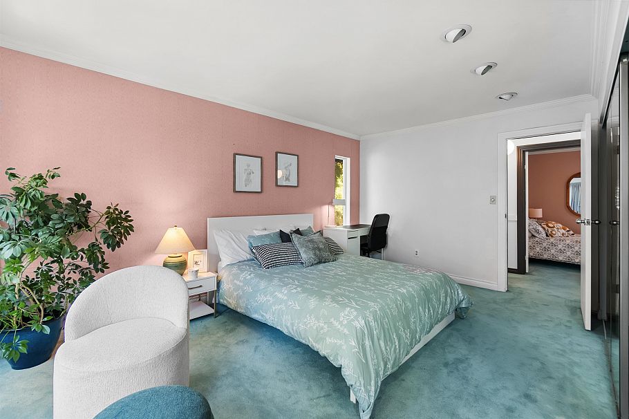 2069 Westview Drive North Vancouver, BC - 21