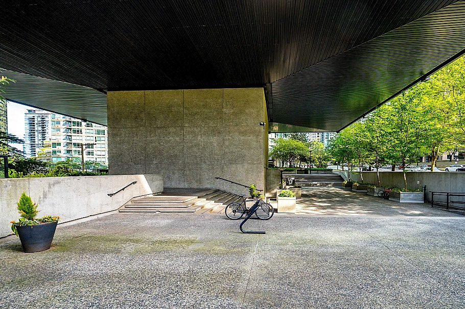 1113 1333 W Georgia Street Vancouver, BC - 27