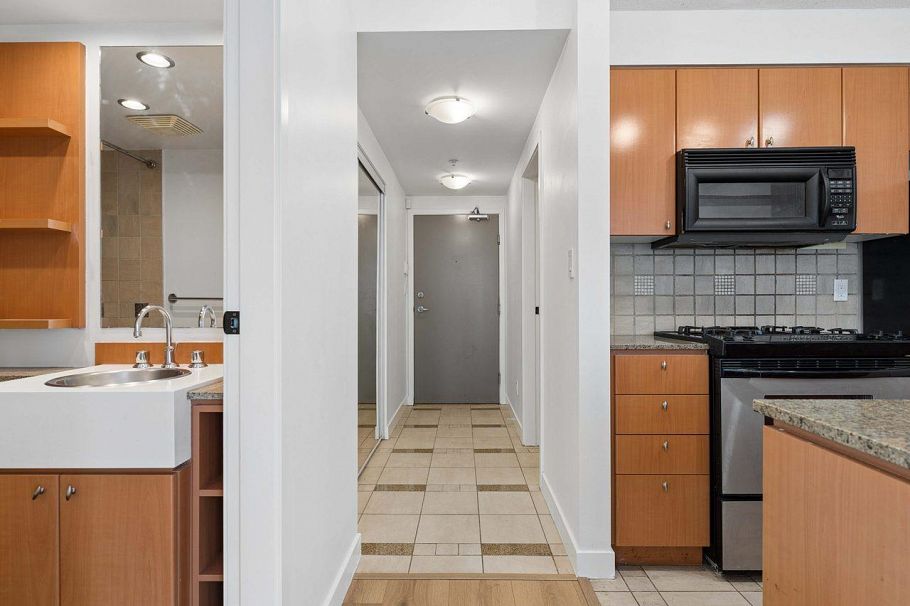 2208 1495 Richards Street Vancouver, BC - 14