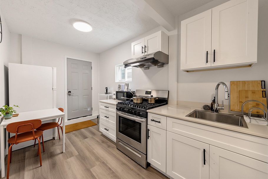 7658 Fremlin Street Vancouver, BC - 31