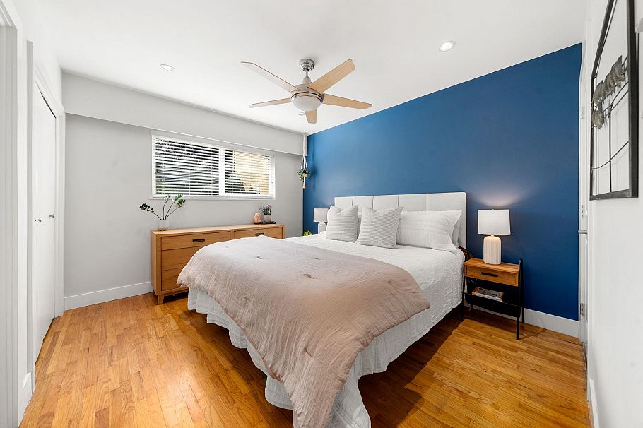 1147 Deep Cove Road North Vancouver, BC - 14