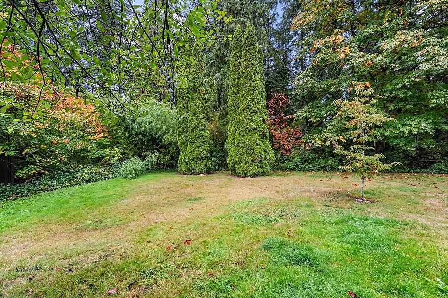 2894 Mount Seymour Parkway North Vancouver, BC - 34