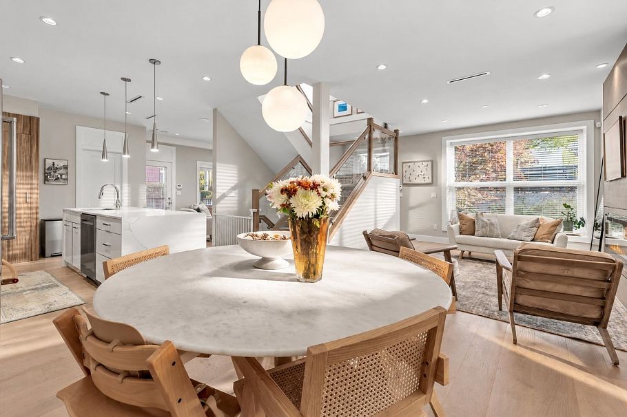 2 233 W 5th Street North Vancouver, BC - 8