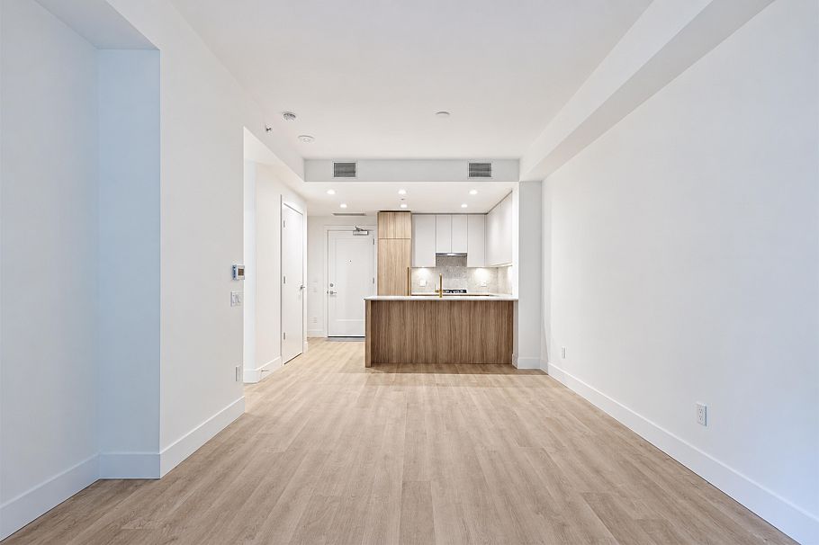 208 2375 Emery Court North Vancouver, BC - 10