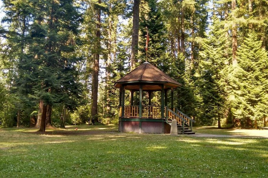 302 5818 Lincoln Street Vancouver, BC - 32