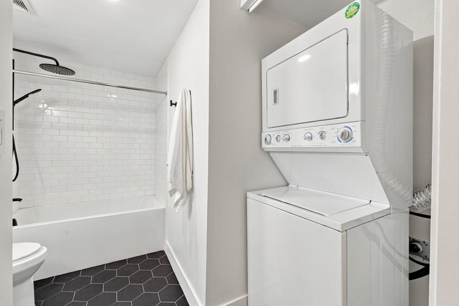 421 4028 Knight Street Vancouver, BC - 15