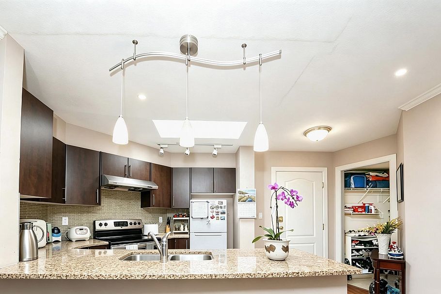 305 3615 W 17th Avenue Vancouver, BC - 6