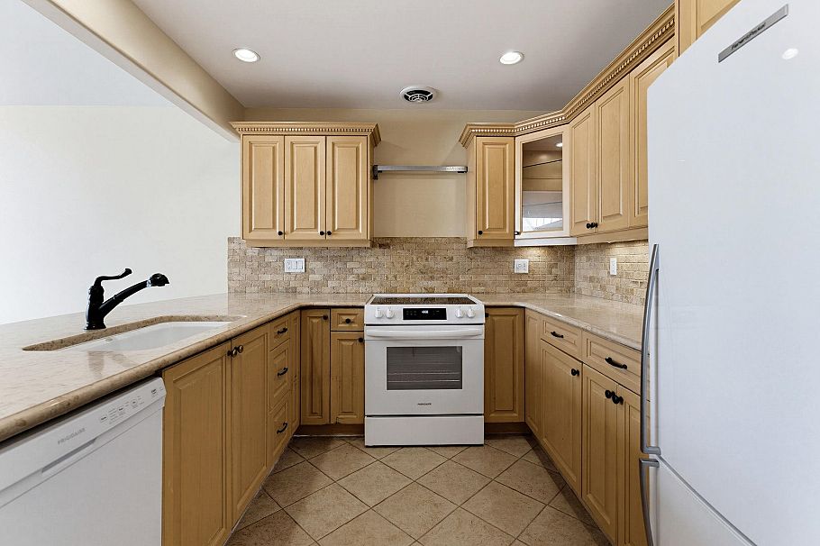 406 525 Wheelhouse Square Vancouver, BC - 12