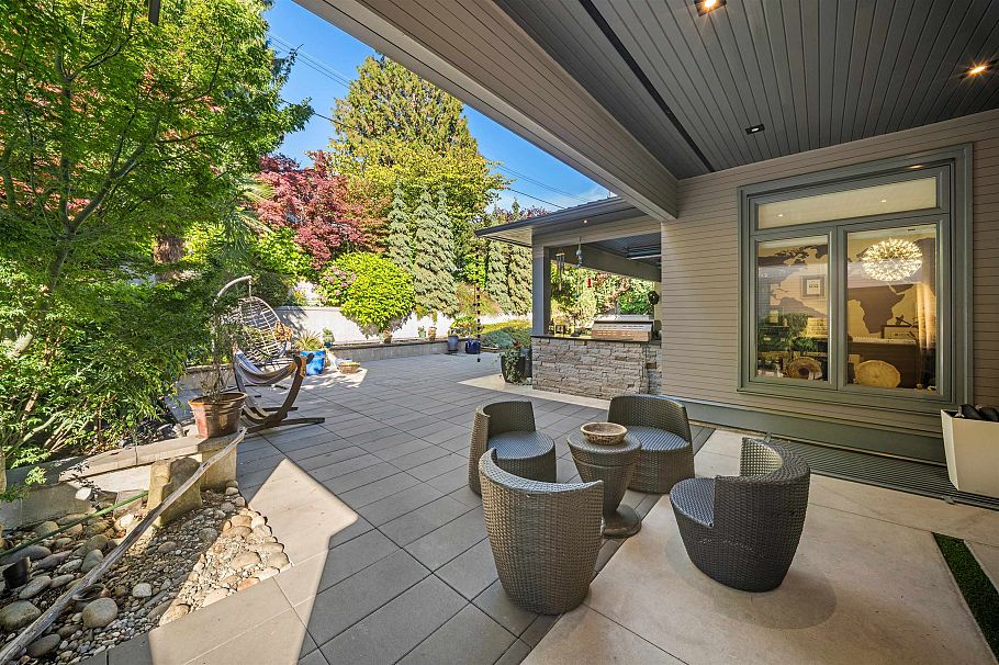 966 Beaumont Drive North Vancouver, BC - 16