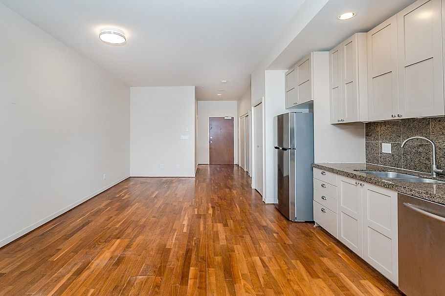 1113 1333 W Georgia Street Vancouver, BC - 10