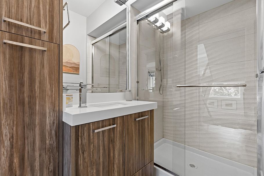 2 233 W 5th Street North Vancouver, BC - 21
