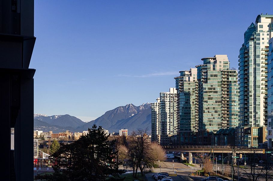 406 1601 Quebec Street Vancouver, BC - 31