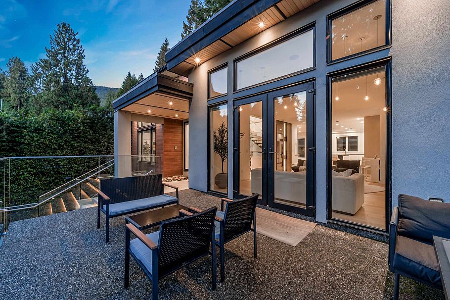 4324 Glencanyon Drive North Vancouver, BC - 35