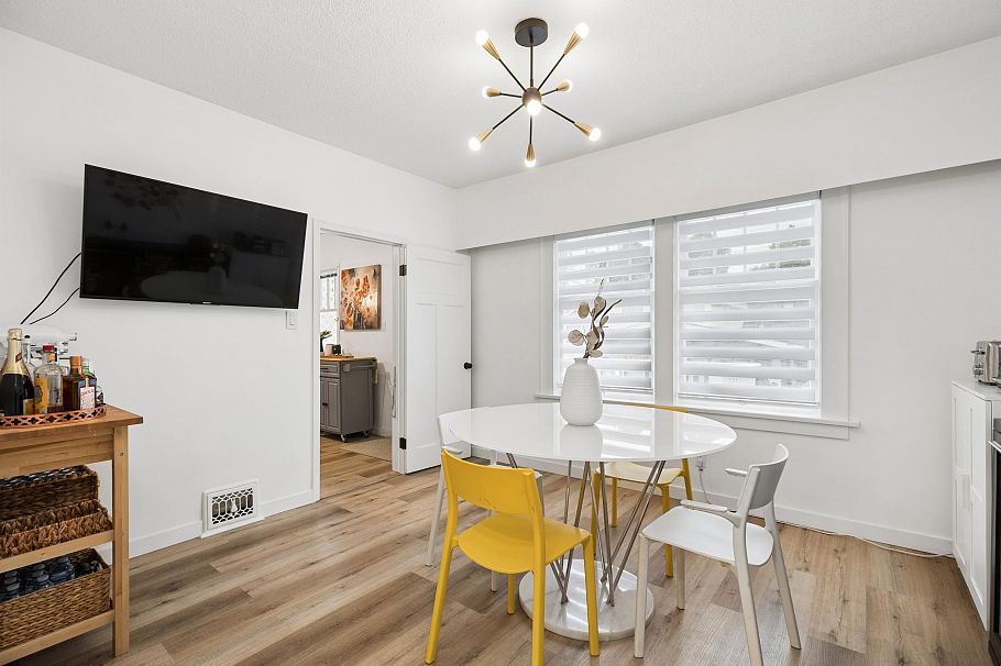 936 W 17th Avenue Vancouver, BC - 5