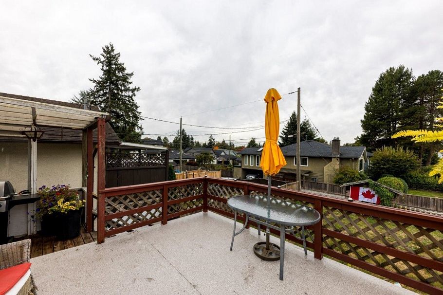 2057 Mahon Avenue North Vancouver, BC - 21