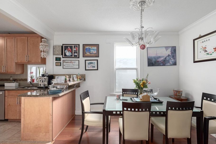 309 E Woodstock Avenue Vancouver, BC - 5