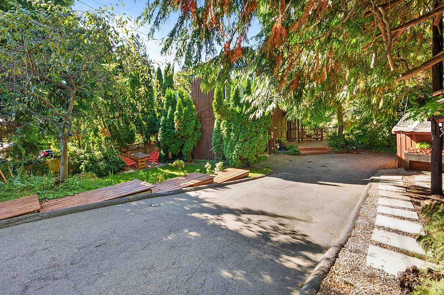 2069 Westview Drive North Vancouver, BC - 4