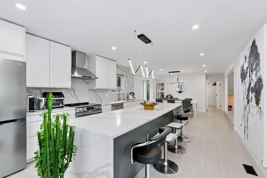 2045 Kirkstone Road North Vancouver, BC - 9