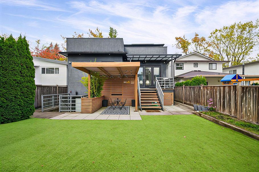 3626 E 48th Avenue Vancouver, BC - 36