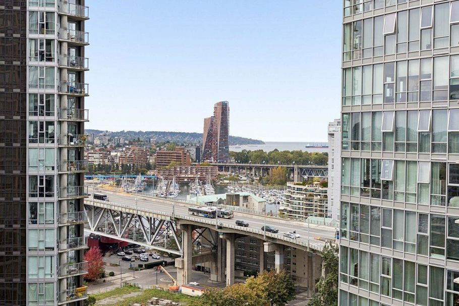 2208 1495 Richards Street Vancouver, BC - 29