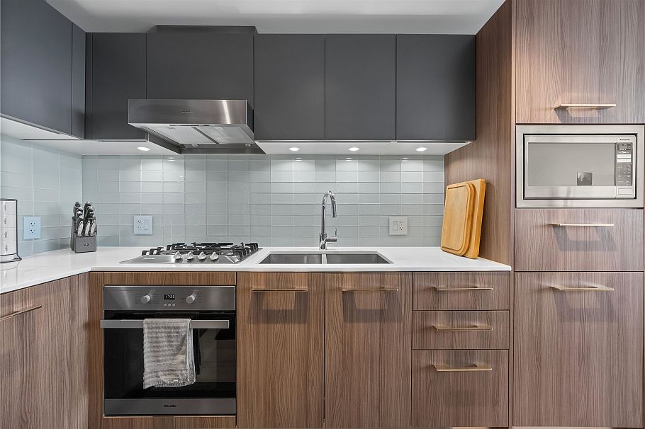 603 4638 Gladstone Street Vancouver, BC - 5