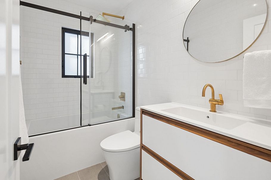 3137 W 24th Avenue Vancouver, BC - 23