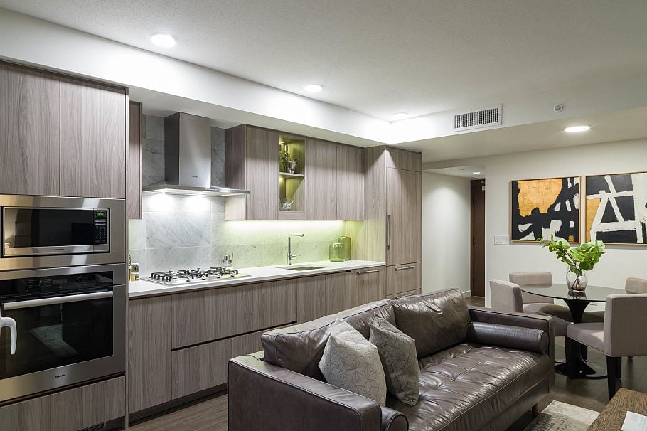 306 89 Nelson Street Vancouver, BC - 2