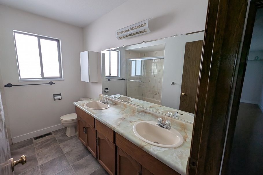 Upper-2759 EUCLID AVENUE, Vancouver BC V5R 5B8 Vancouver, BC - 12
