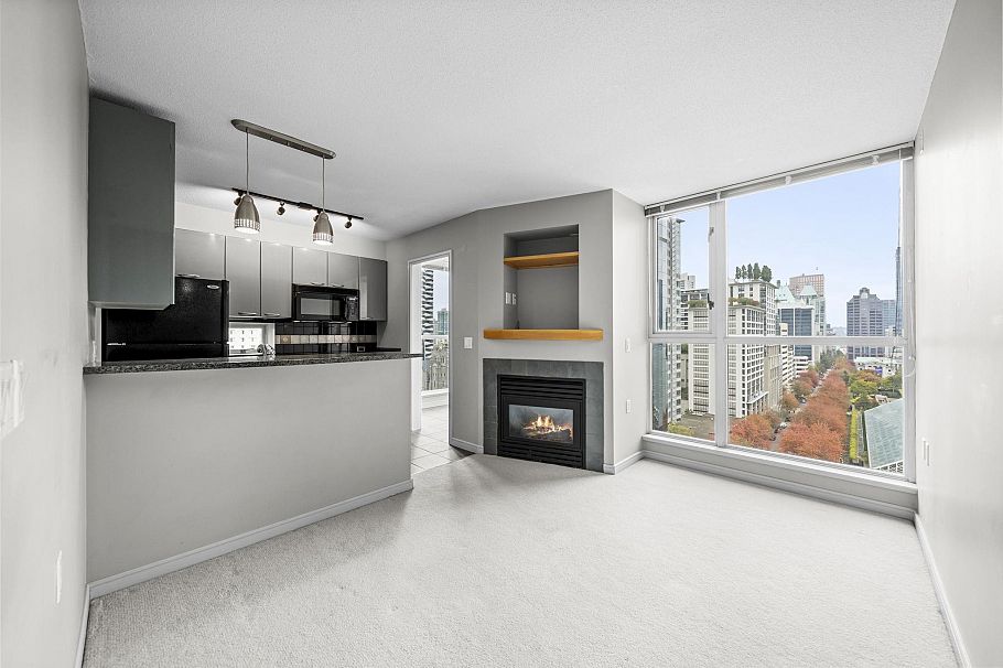 1805 1068 Hornby Street Vancouver, BC - 16