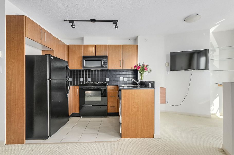2210 501 Pacific Street Vancouver, BC - 5