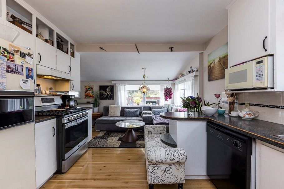 2057 Mahon Avenue North Vancouver, BC - 3