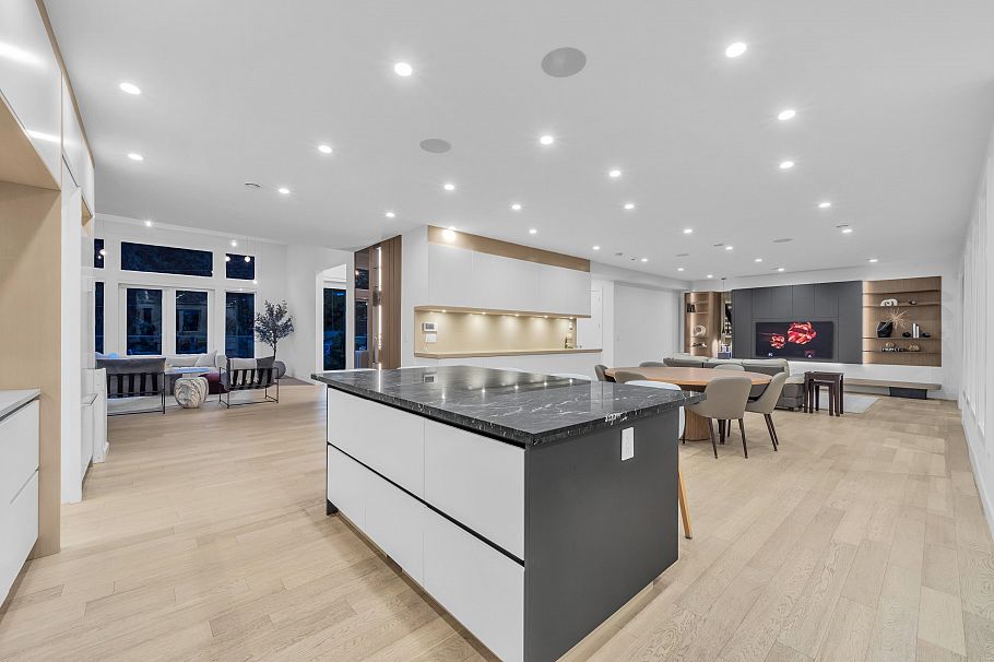 4324 Glencanyon Drive North Vancouver, BC - 10