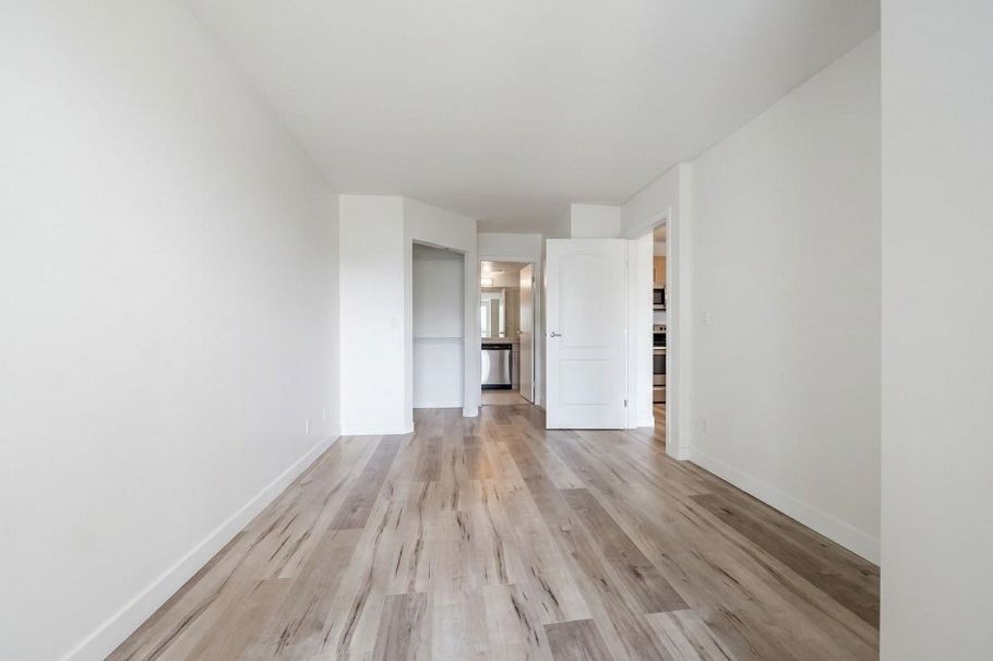 408 1633 Mackay Avenue North Vancouver, BC - 3