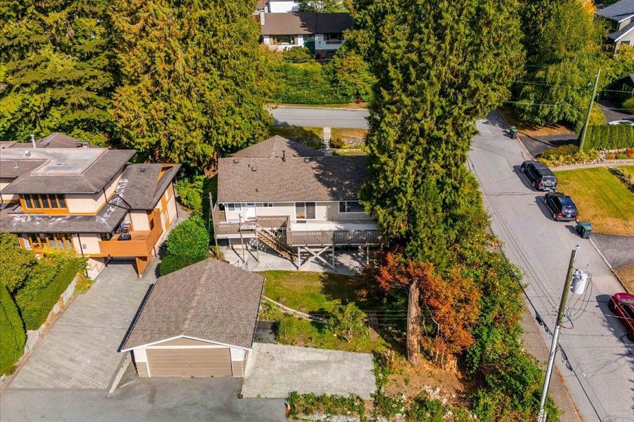 4295 Nottingham Road North Vancouver, BC - 28