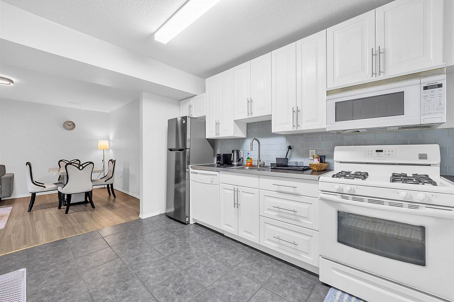 3638 Maginnis Avenue North Vancouver, BC - 18