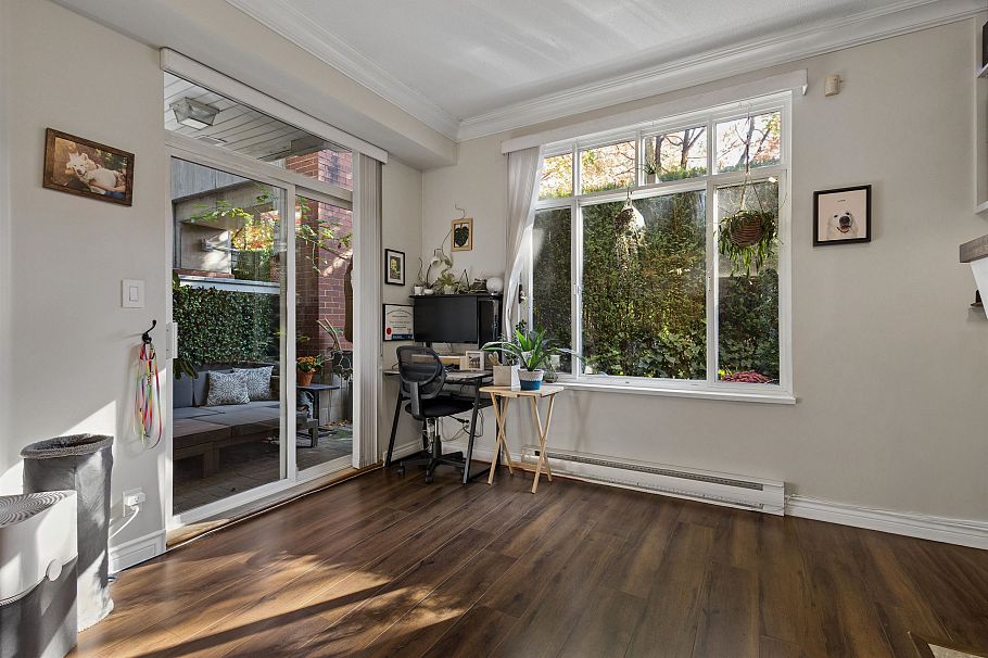 101 1675 W 10th Avenue Vancouver, BC - 4