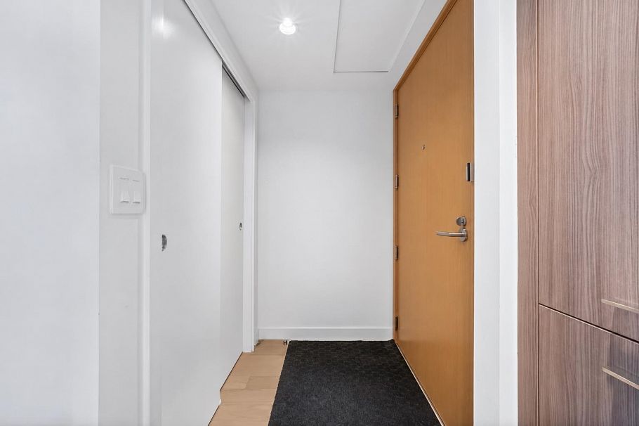 603 4638 Gladstone Street Vancouver, BC - 4