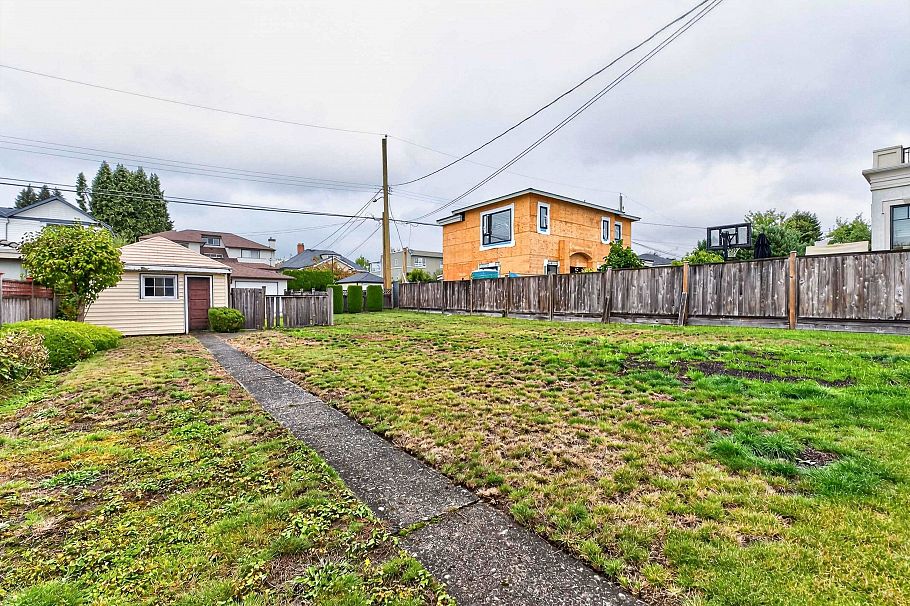 2345 W 18th Avenue Vancouver, BC - 33