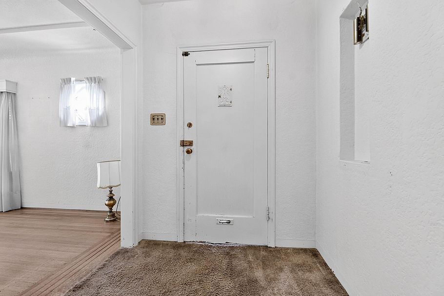 2345 W 18th Avenue Vancouver, BC - 6