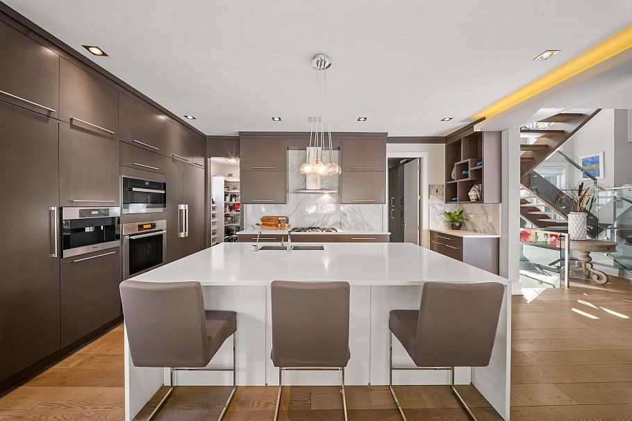 966 Beaumont Drive North Vancouver, BC - 10