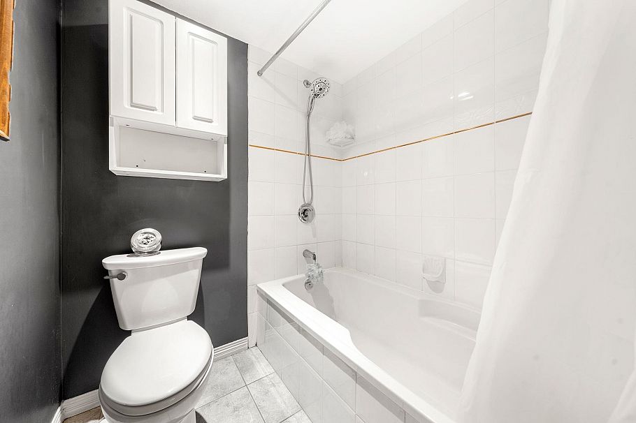 115 128 W 8th Street North Vancouver, BC - 11