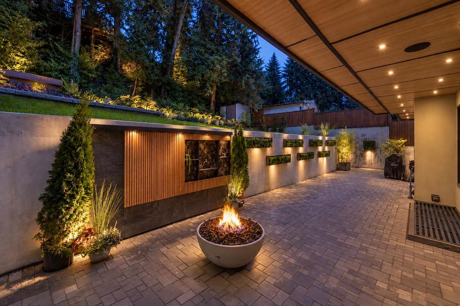 4324 Glencanyon Drive North Vancouver, BC - 37