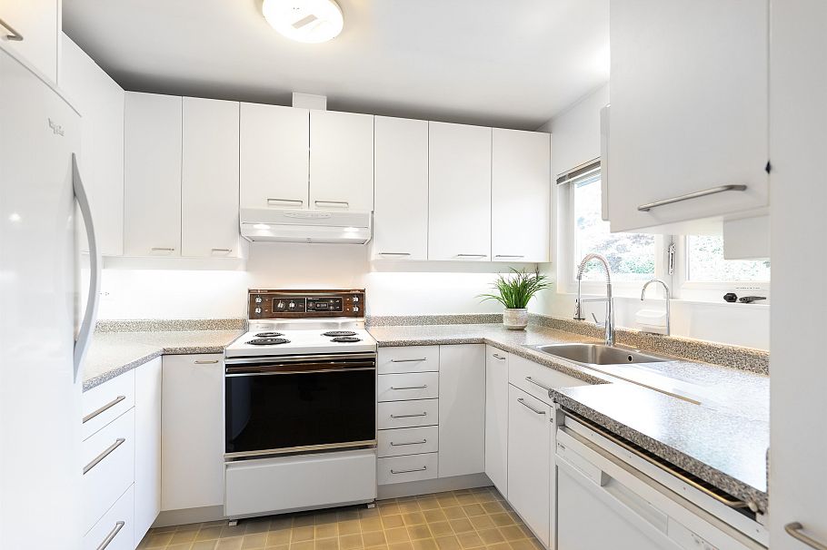 1222 Rosewood Crescent North Vancouver, BC - 15