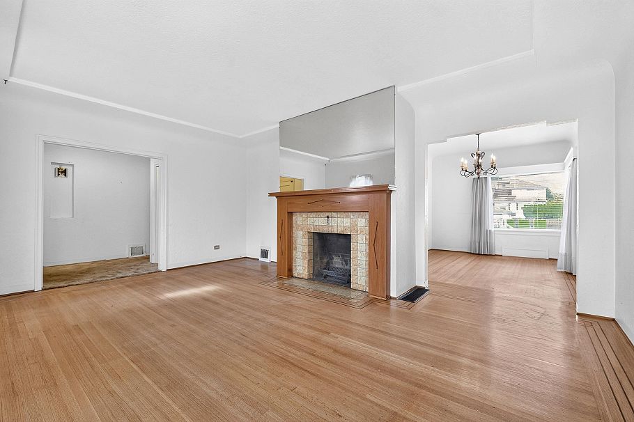 2345 W 18th Avenue Vancouver, BC - 10