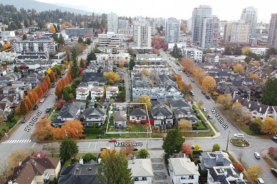 1632 Mahon Avenue North Vancouver, BC - 1