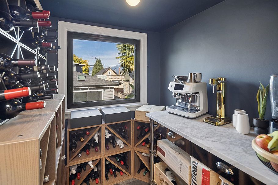 3137 W 24th Avenue Vancouver, BC - 13