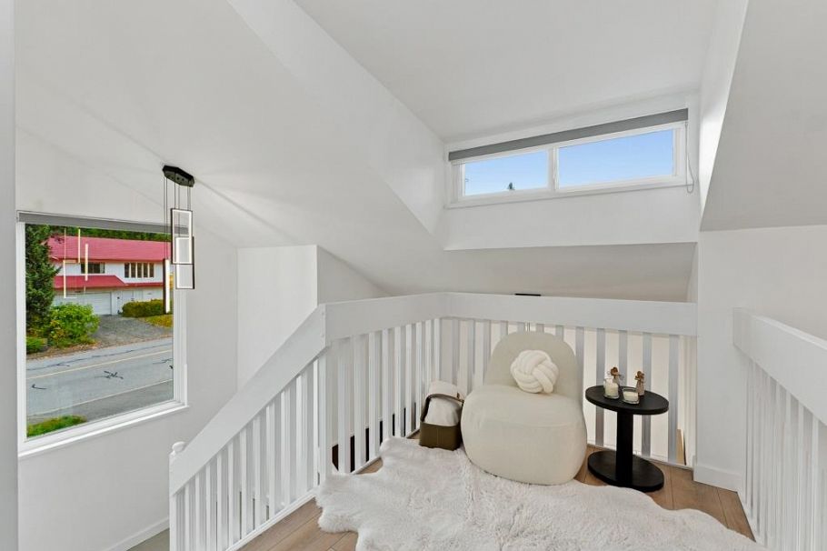 2045 Kirkstone Road North Vancouver, BC - 15
